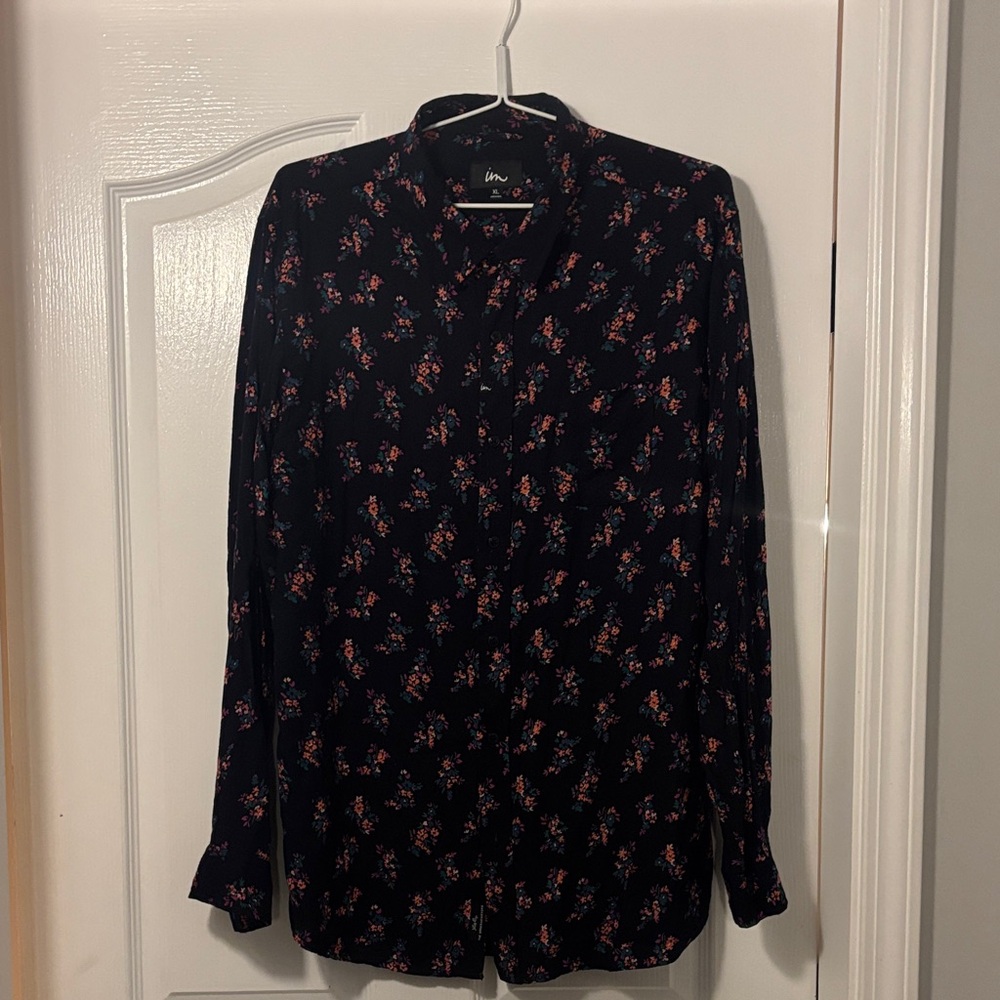 IM Men’s Black Shirt with  Floral Pattern